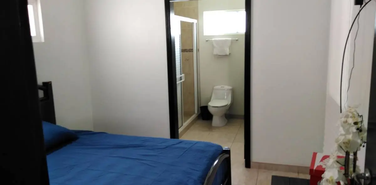 GRAN CASA AMUEBLADA EN RENTA ROSARITO PUNTA AZUL RESIDENCIAL