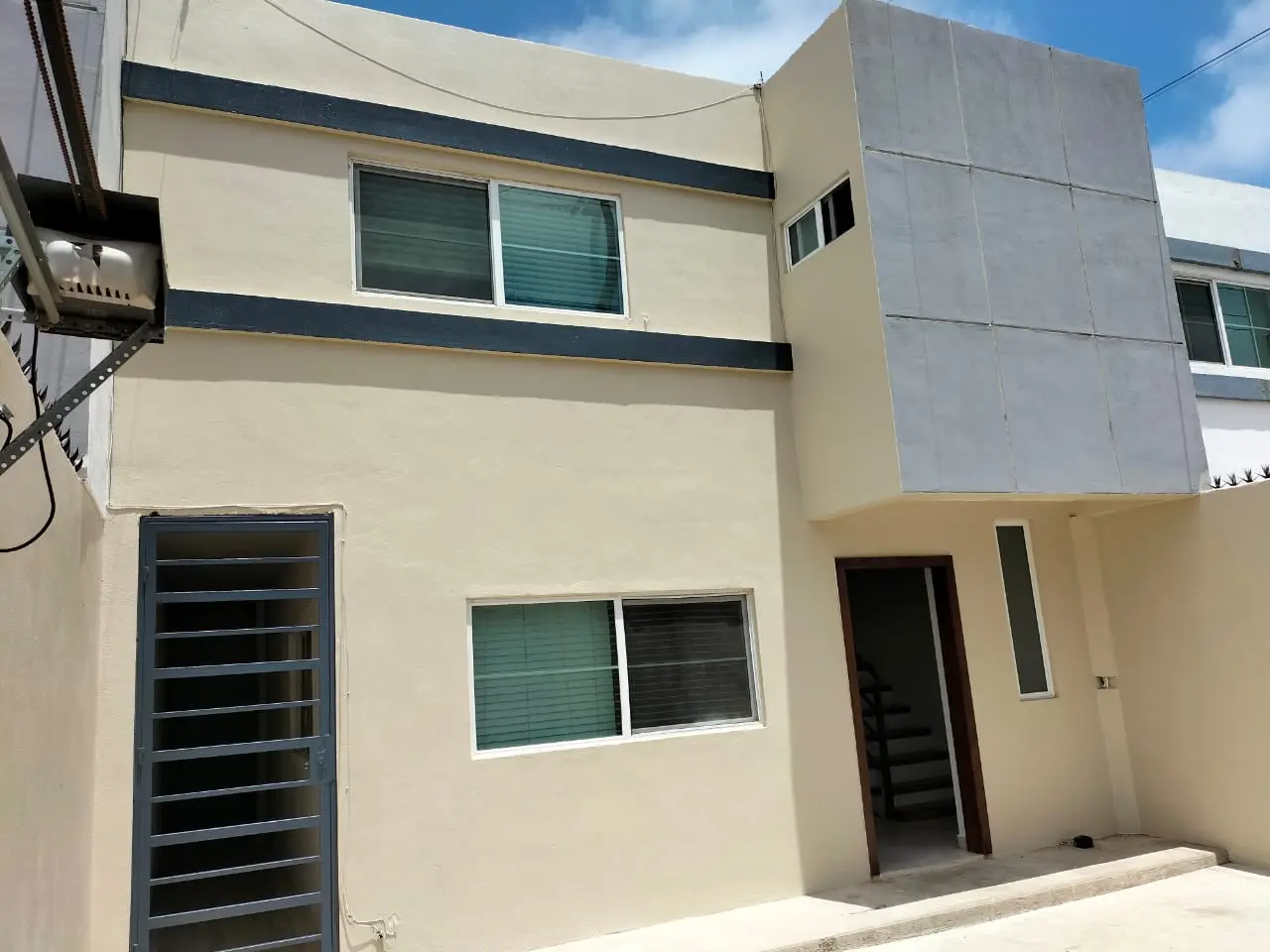 SE RENTA GRAN CASA EN SANTA LUCIA